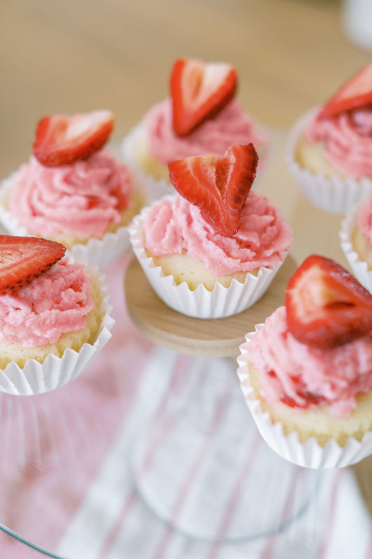 vanilla cupcake with strawberry buttercream